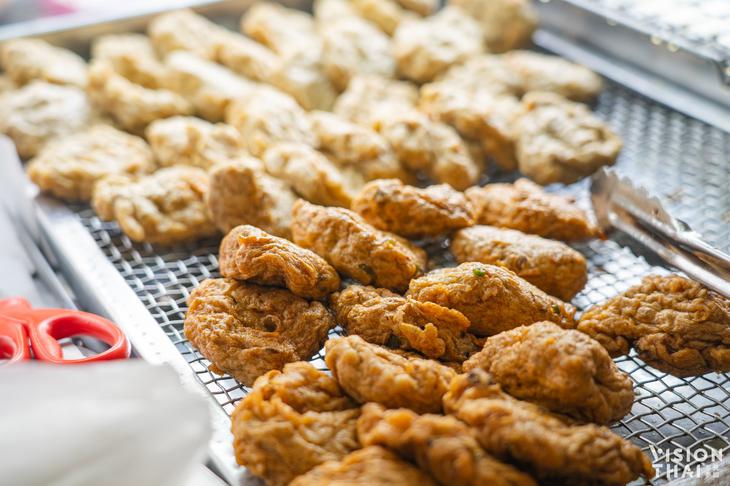 曼谷石龙军路美食，广东炸鱼饼新鲜好吃（VISION THAI 看见泰国）