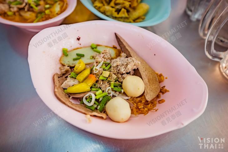 荣泰(重)粿条 Rung Reung(Tung)（弟弟店）泰式酸辣细面(干)（图片来源：VISION THAI看见泰国）